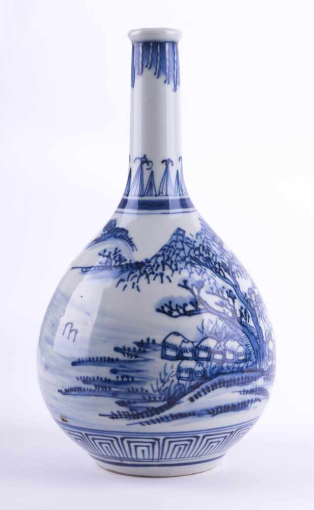 Vase China 19. Jhd. unterglasurblau bemalt, H: 27,8 cm Vase, China 19th century blue and white - Image 4 of 6