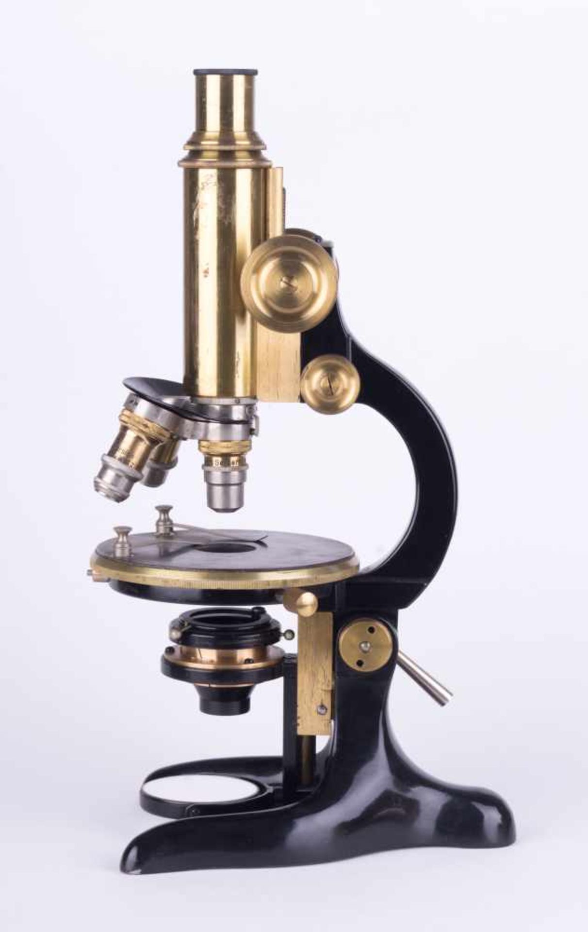 Mikroskop Otto Seibert Wetzlar im Original Holzkasten, Microscope Otto Seibert Wetzlar in the