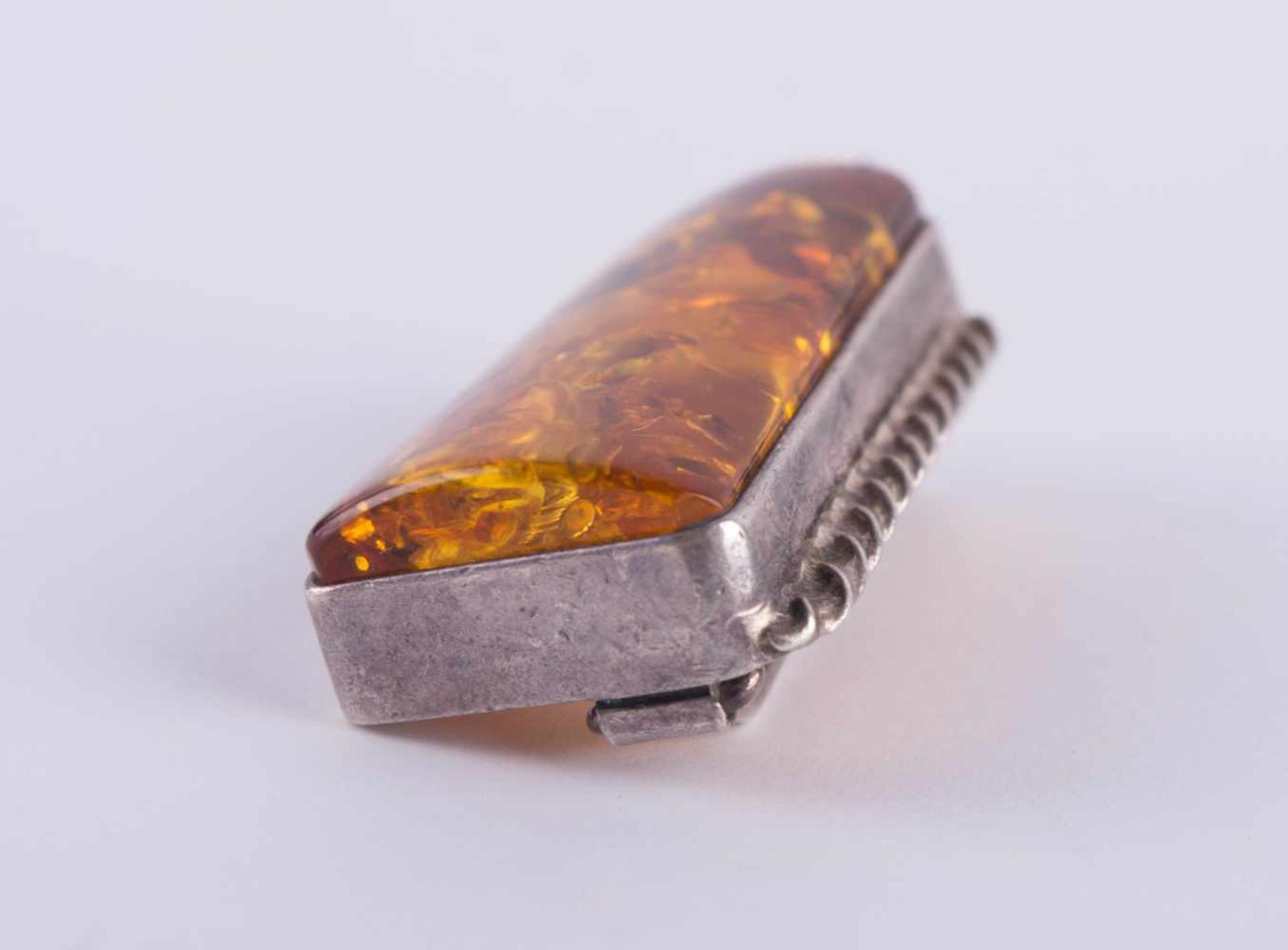 Bernstein-Brosche Art Deko in Silberfassung 925/000, 38 mm x 20 mm amber brooch Art deco silver - Bild 2 aus 5