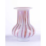 Vase Murano mit farbigen Einschmelzungen, H: 18 cm, Vase Murano with colored melts, height: 18 cm