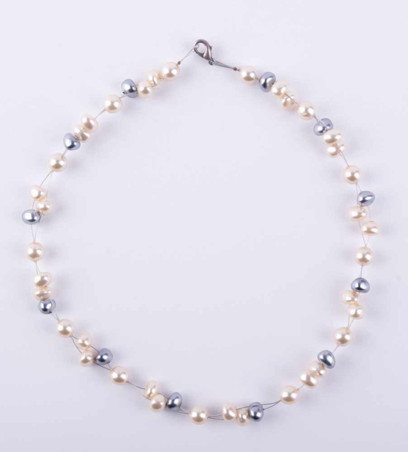 Designer-PerlenketteFlussperlen, L: 44 cm,Designer pearl necklaceRiver paerls, lenght: 44 cm,