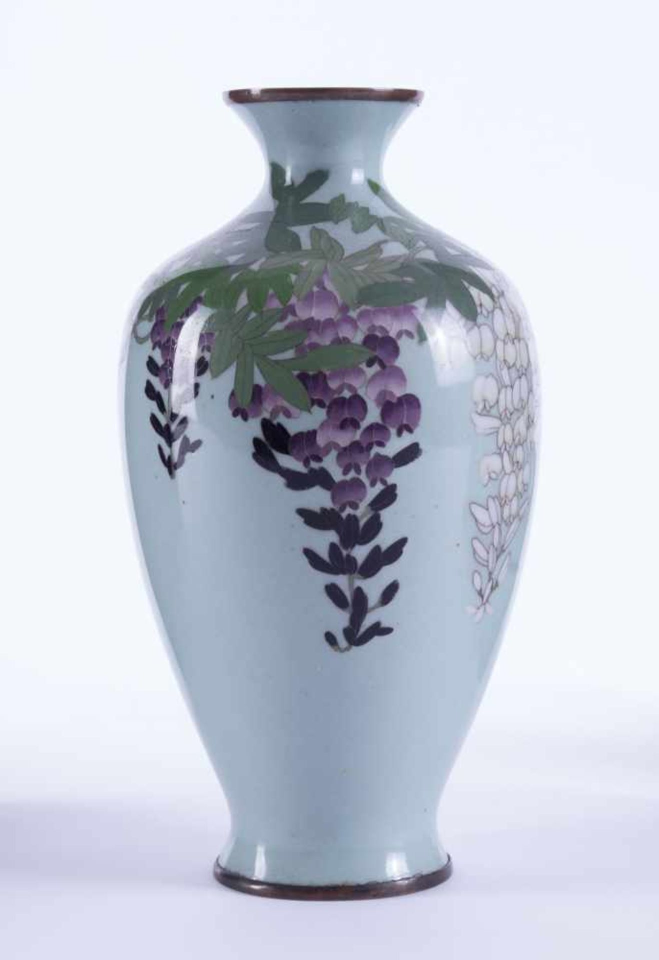 Cloisonné-Vase Japan Meiji Periodeverziert mit floralem Dekor, H: 16 cmCloisonné vase Japan Meiji