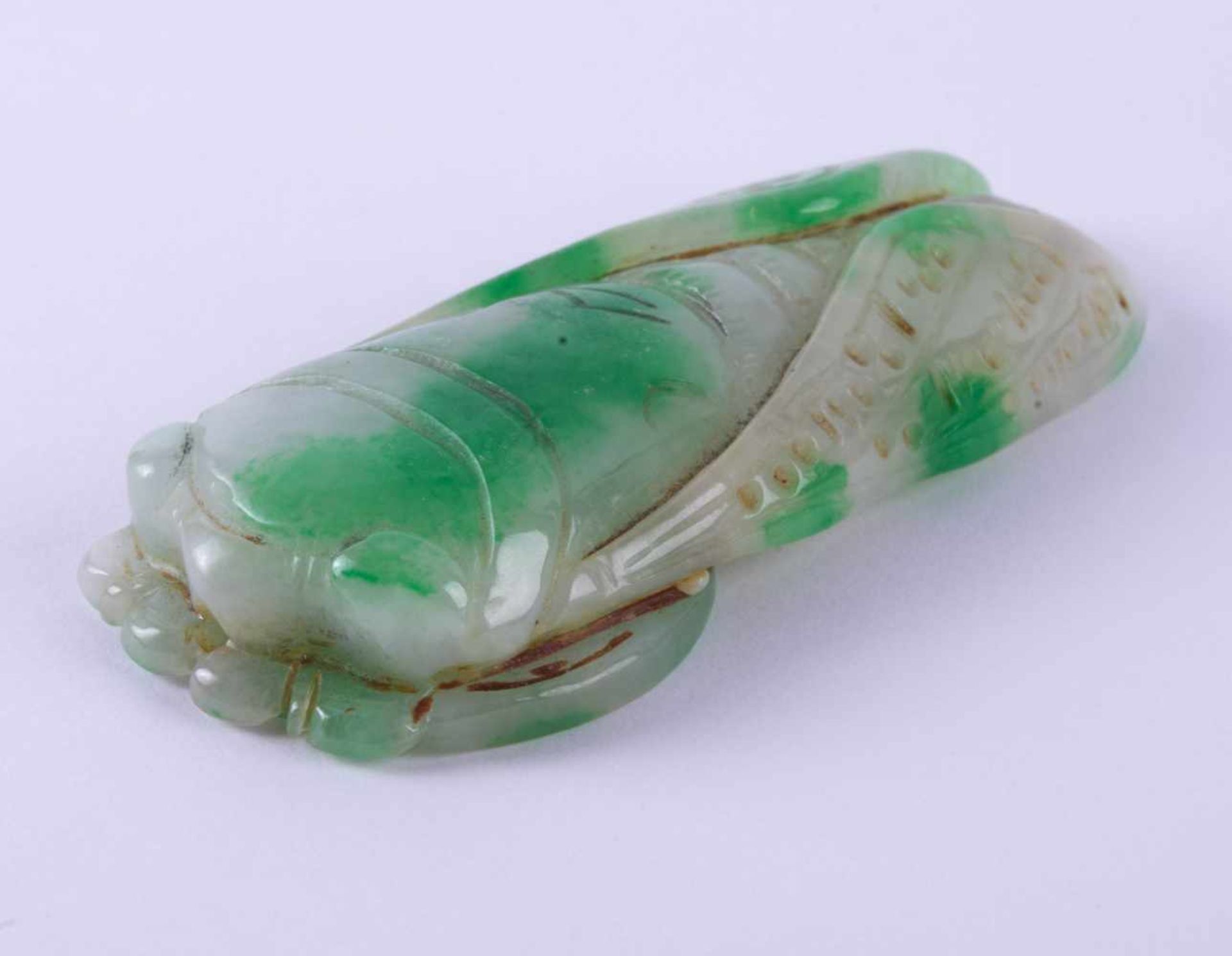 Jade Zikade China 18./19. Jhd.fein beschnitzt,1,1 cm x 6,7 cm x 3 cmJade cicada China 18th/19th - Image 2 of 5