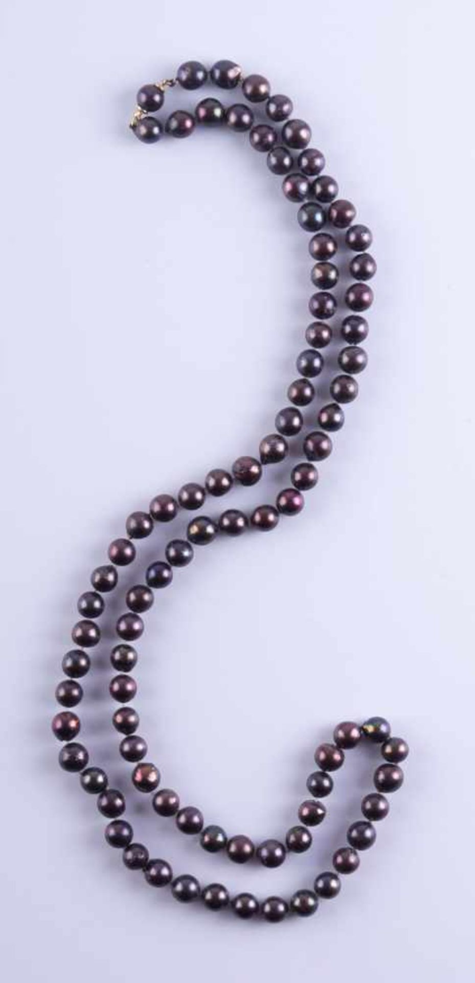 Akoya PerlenketteØ der Perlen 7-8 mm, L: ca. 88 cmAkoya pearl necklaceØ of the pearls 7-8 mm, - Bild 2 aus 3