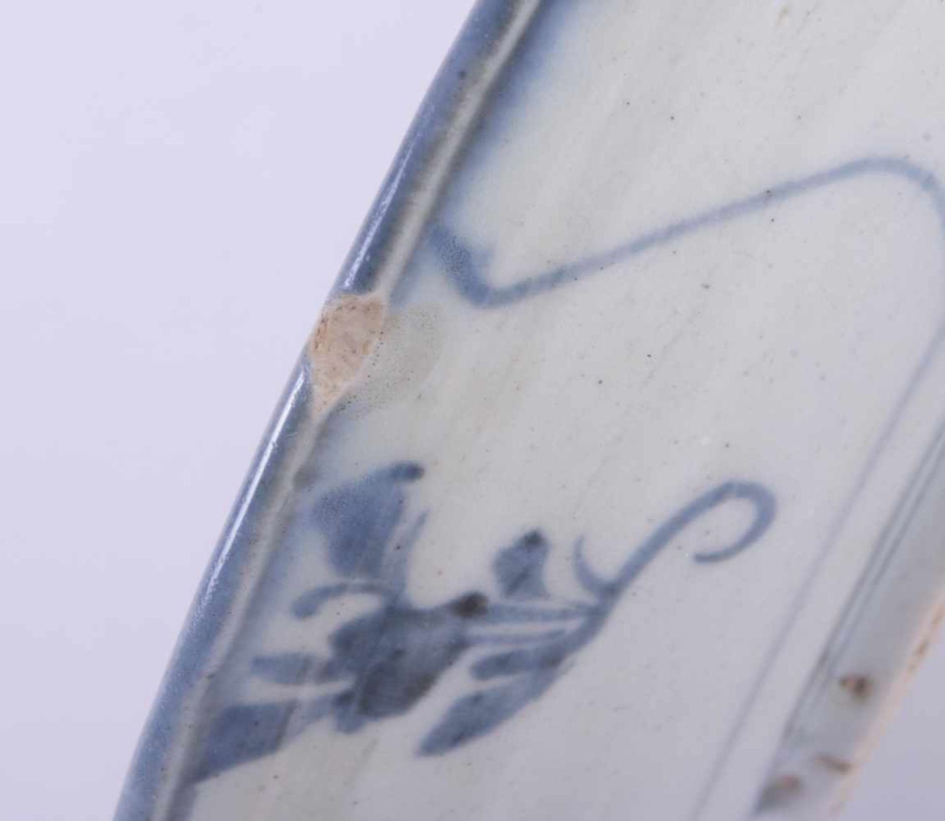 Teller China 18. Jhd.blau staffiert, unterm Stand gemarkt, Ø18 cmPlate China 18th centurypainted - Image 3 of 4