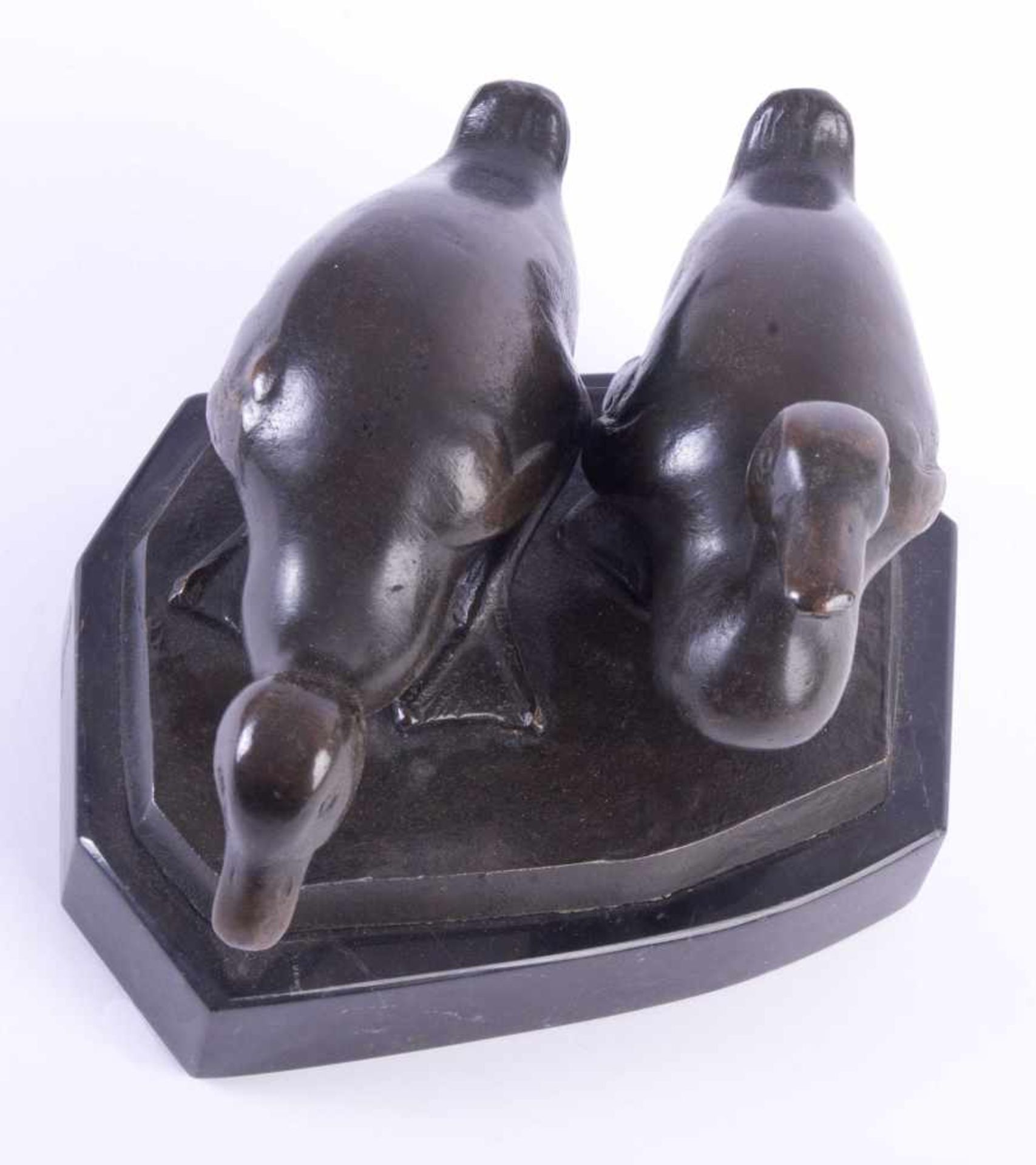 Hübel 19./20. Jhd."Entenpaar"Skulptur-Volumen, Bronze auf Marmorsockel, Gesamthöhe ca. 14 cm, B: - Bild 4 aus 4