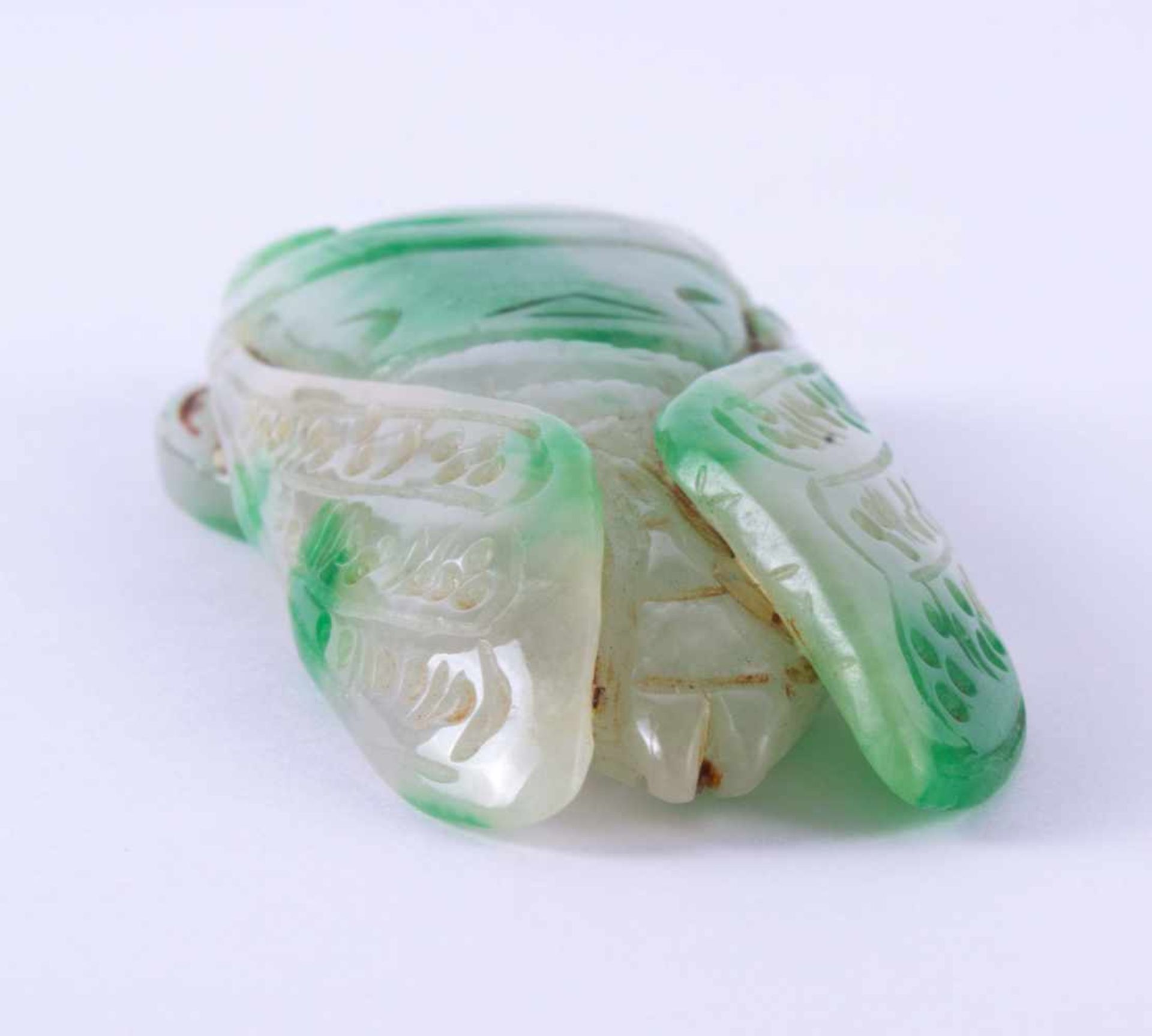 Jade Zikade China 18./19. Jhd.fein beschnitzt,1,1 cm x 6,7 cm x 3 cmJade cicada China 18th/19th - Image 3 of 5