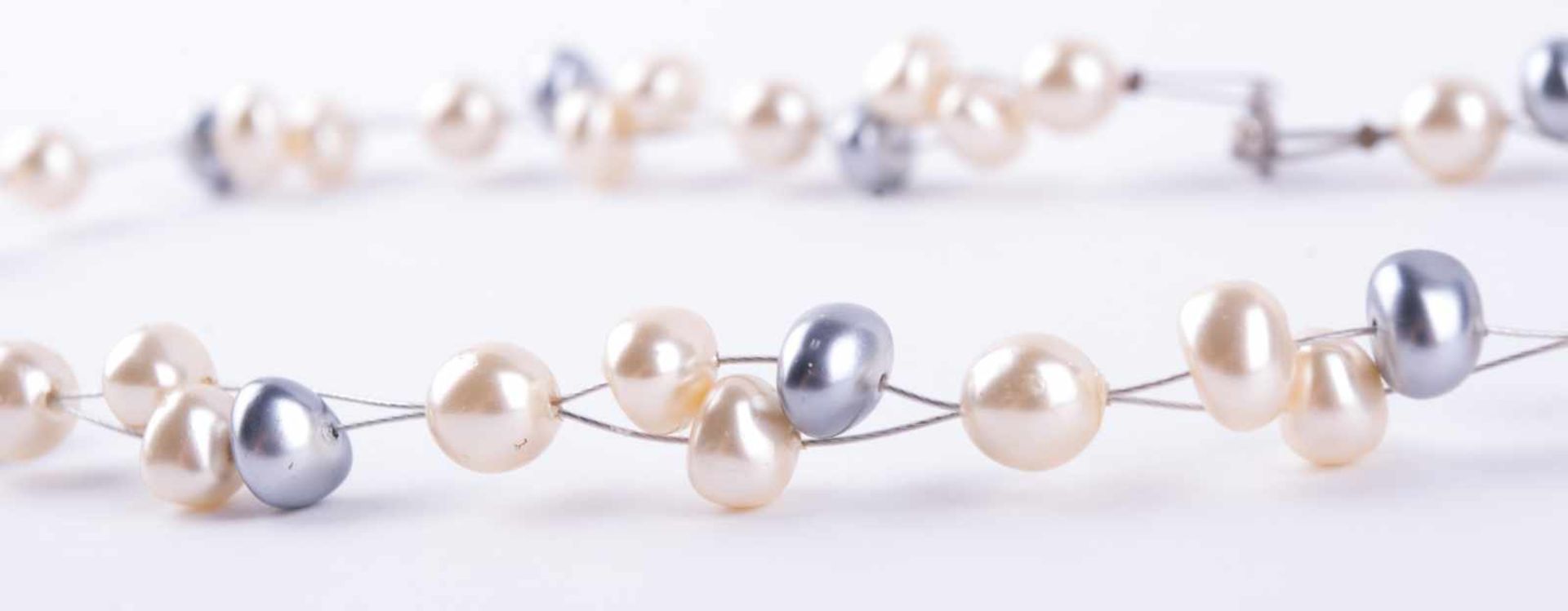 Designer-PerlenketteFlussperlen, L: 44 cm,Designer pearl necklaceRiver paerls, lenght: 44 cm, - Bild 2 aus 3