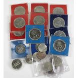 Posten DDR Münzen u. Medaillen verschiedene Materialien, dabei 11 Sonderprägungen, 4 x 5 Mark, 5 x