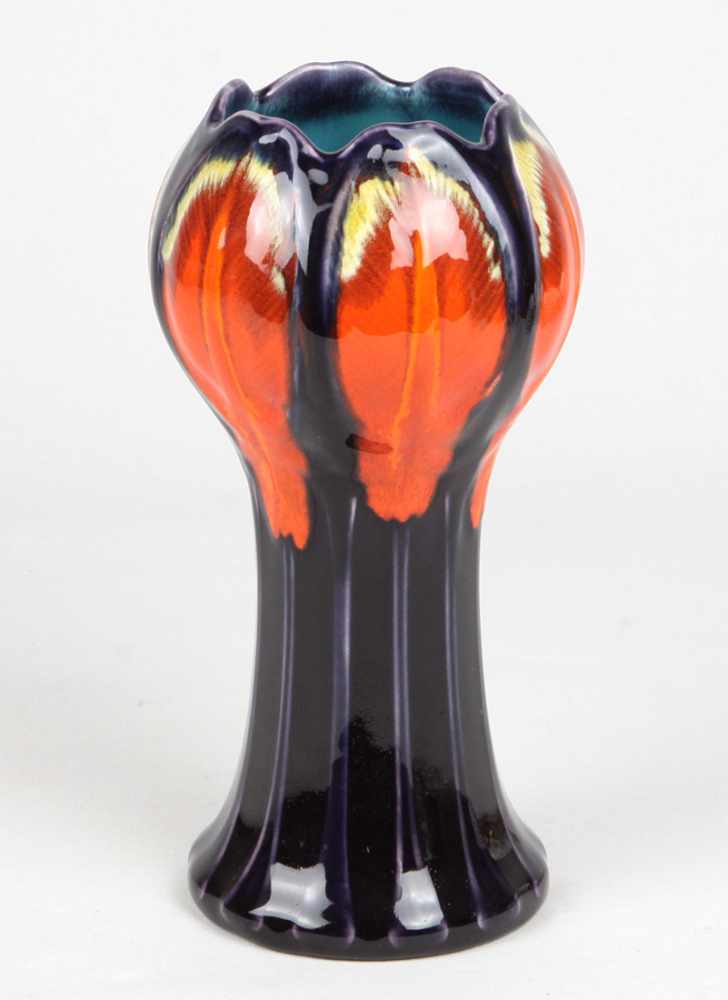 Hutschenreuther Vase Keramik mit Manufakturmarke Hutschenreuther sowie Modellnr. 5299, Vase nach
