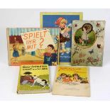 Posten Kinderbücher dabei *Zeitvertreib für unsere Kleinen*, 16 S. farb. Illustr., Entwurf u. Bilder