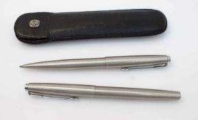 Parker Füller u. Kugelschreiber Marke Jotter, Made in England, Edelstahl, in Lederetui