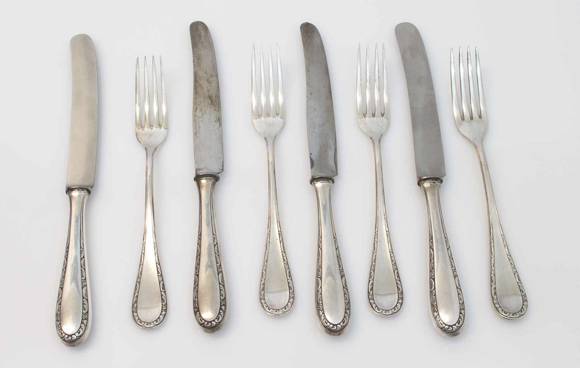 Frühstücksbesteck 4 Messer u. Gabeln, 800er Silber, Meistermarke Bremer Silberwarenwerke um 1920,