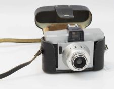 Fotoapparat Kamerawerk Cero Dresden 1968, Certina, Objektiv: achromatisch, mit Tasche