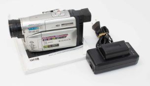 VHS Camcorder Panasonic NV VZ 1, 2 Akkus, Ladegerät, incl. Bedienungsanleitung