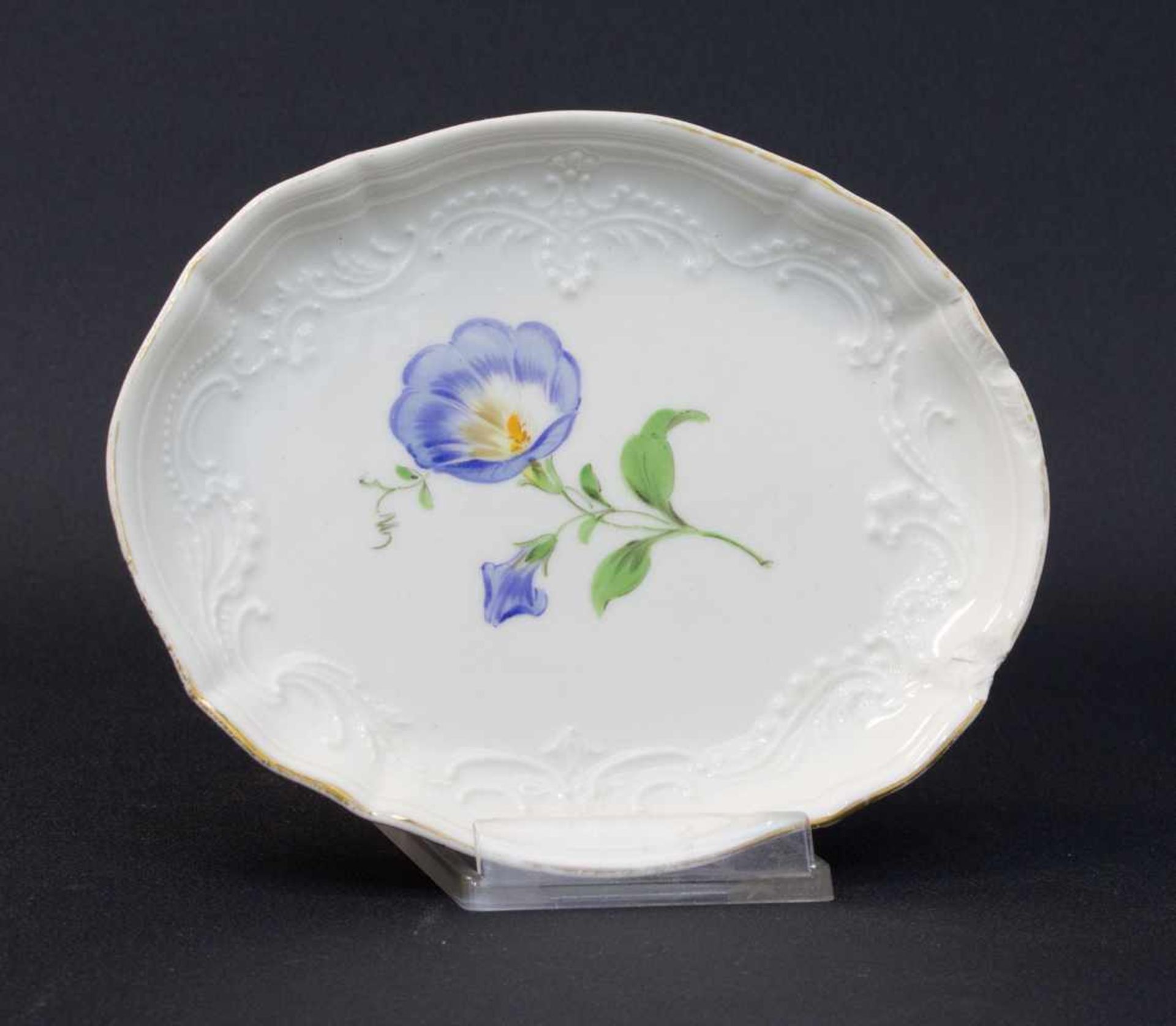 Beilagenschälchen Porzellanmanufaktur Meissen (Schwertermarke), Dekor Blume I., am Rand gechipt,
