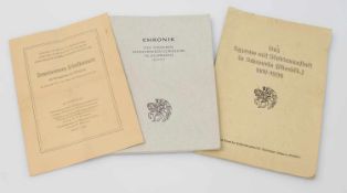 2 Broschüren "Chronik des höheren Mädchenschulwesens in Schwerin" 1960er Jahre, mit Nachtrag
