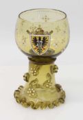 Preussenpokal um 1900, mundgeblasenes, grünes Pokalglas mit aufgesetzten Beerennuppen,