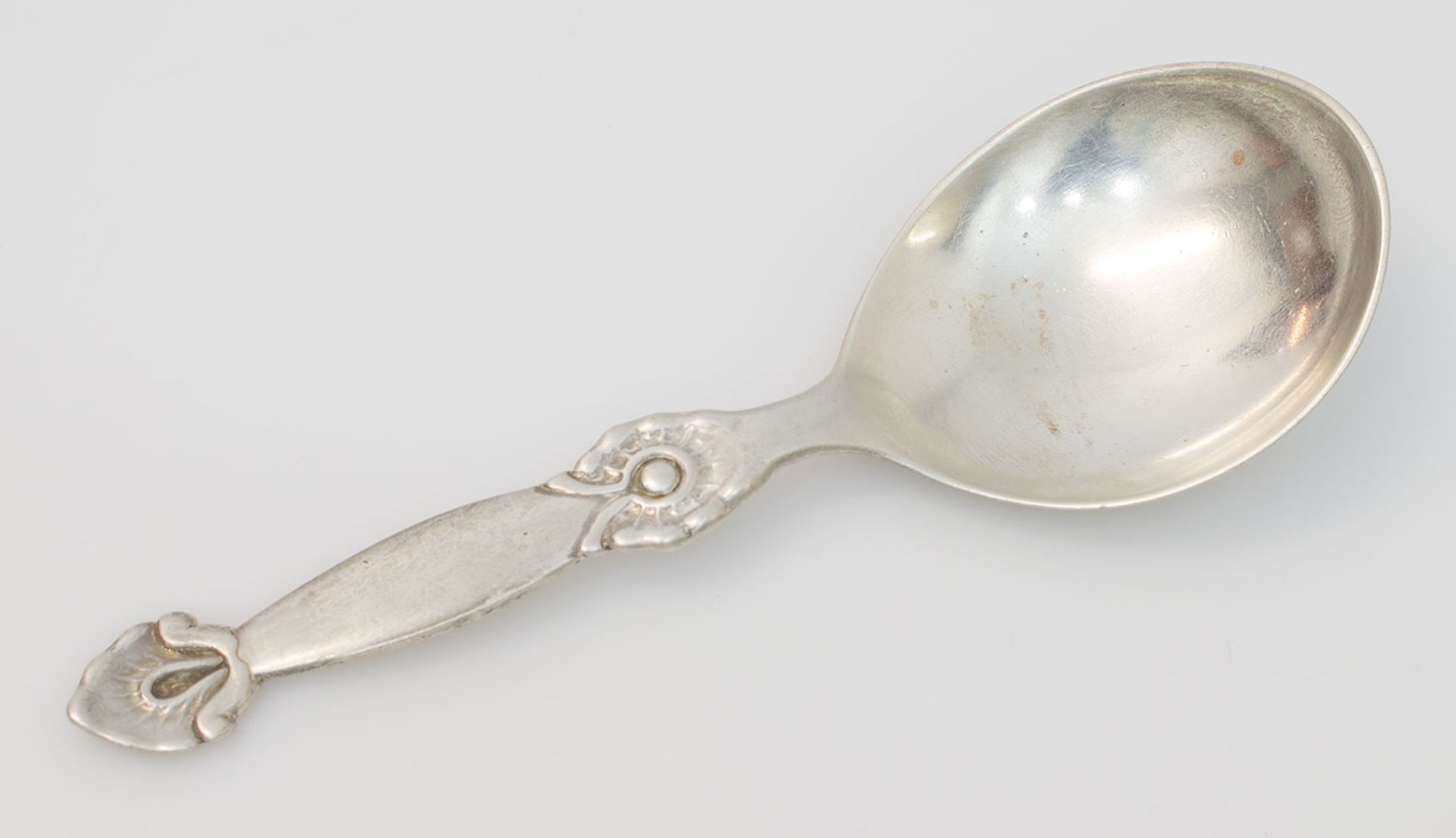 Tauflöffel Dänemark 826er Silber, Jahresangabe 1930, typisches dänisches Design, Gravur Julen