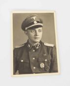 Portraitfoto III. Reich, SS - Untersturmführer mit diversen Auszeichnungen