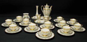 Kaffeeservice für 12 Personen Porzellanmanufaktur Fürstenberg, klassische Biedermeierform "