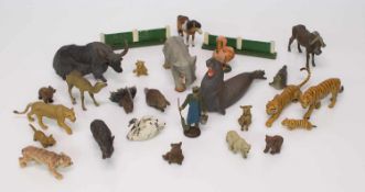 Lot Massefiguren um 1930er Jahre, vorwiegend Lineol, 25 Tiere, Wärter u. 2 Zäune