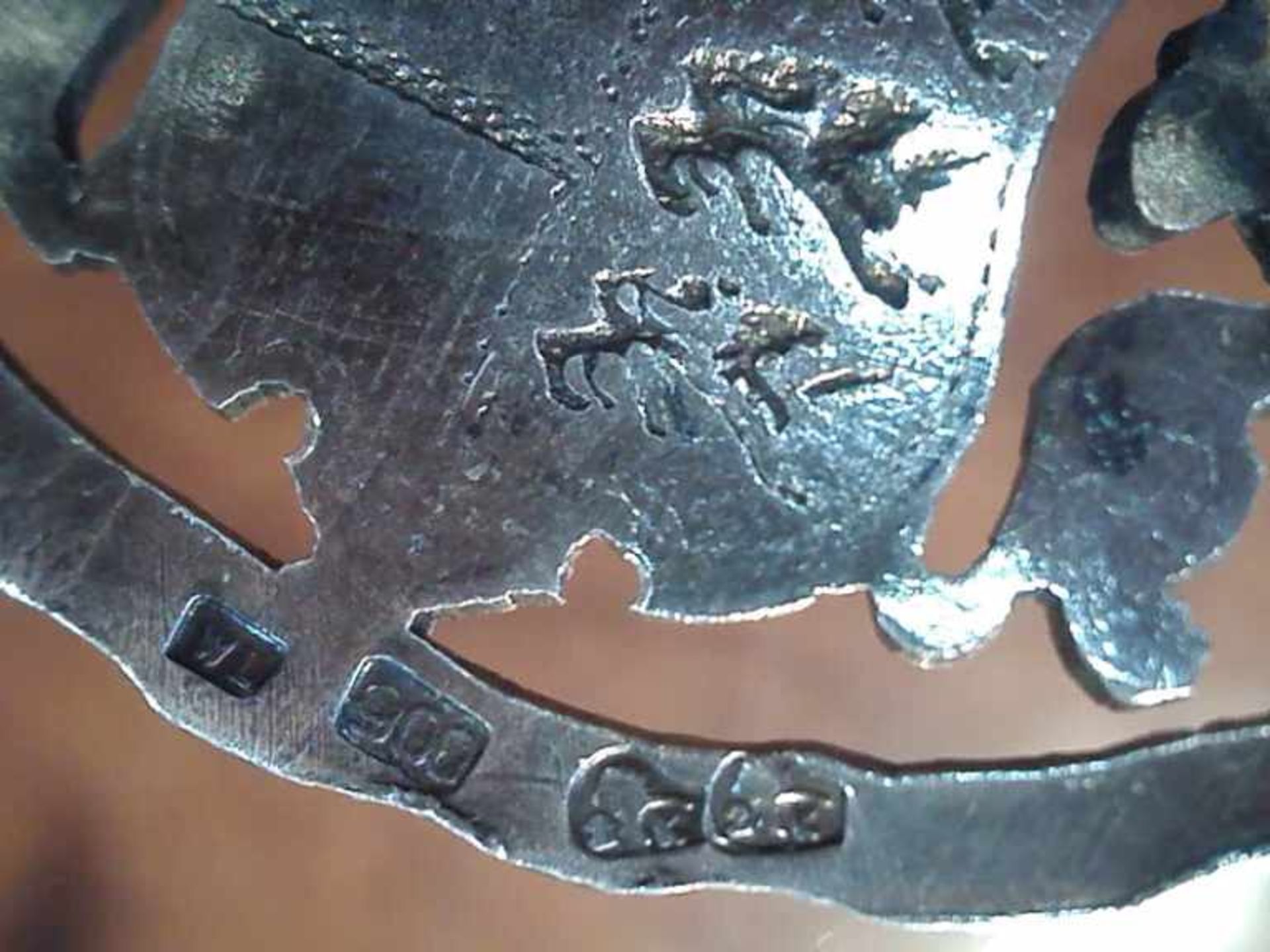 WappenbroscheKärnten um 1930er Jahre, 900er Silber, 9,6 g, runde Form, durchbrochen gearbeitet, - Image 2 of 2