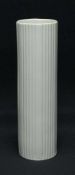 PorzellanvasePorzellanmanufaktur Gerold um 1960er Jahre, profilierte zylindrische Form, H. 28 cm