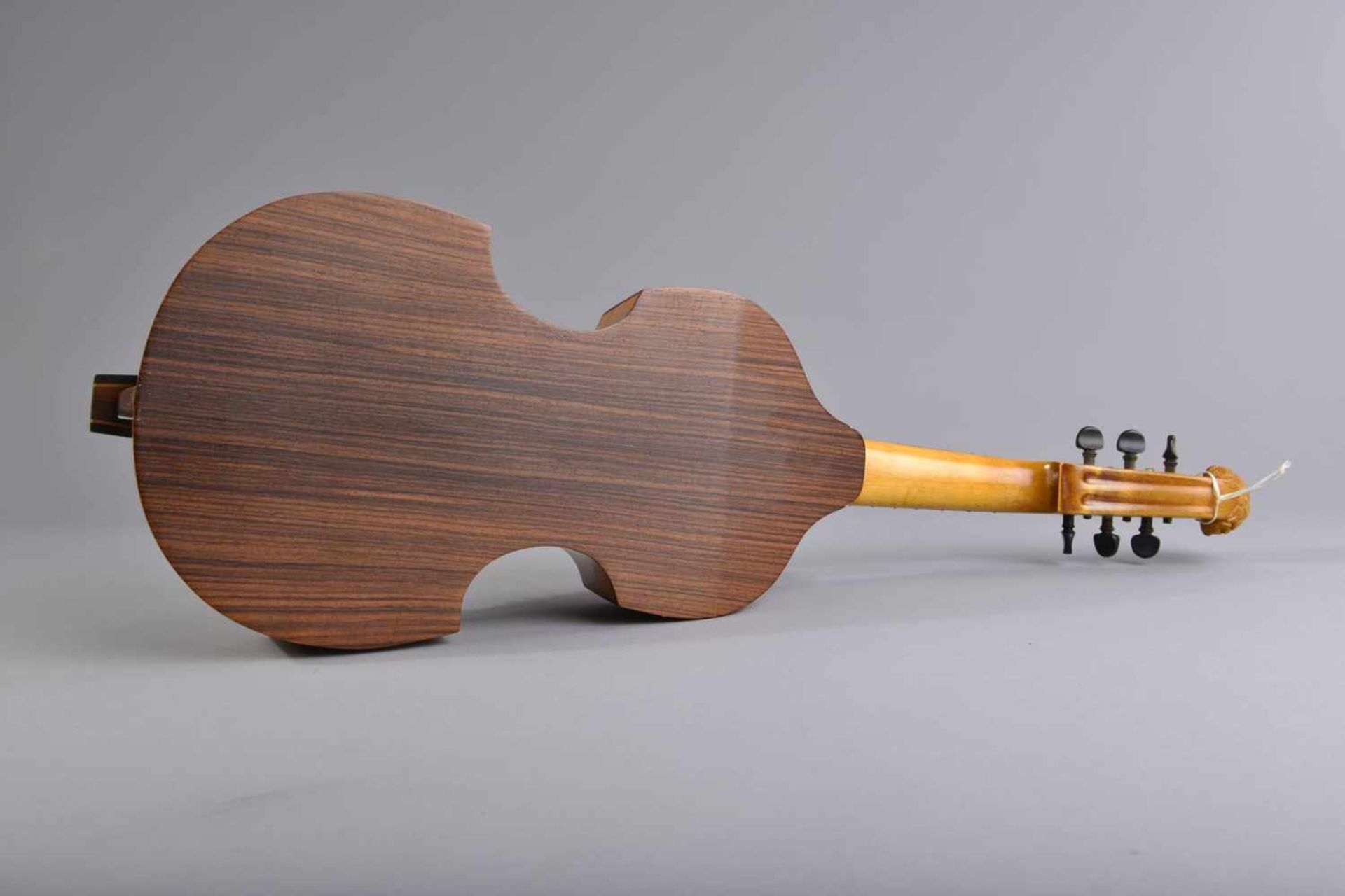Bis Zu 100 Kg Schweres Streichinstrument Barockes Streichinstrument Nachbau eines Instruments aus der Barockzeit