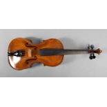 Violine 1. Hälfte 20. Jh., Fichte und Ahorn, Gebrauchsspuren, L Korpus 35,5 cm.
