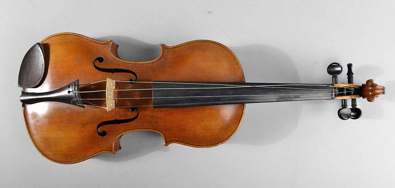 Violine 1960er Jahre, Kopie nach Stainer, Ahorn und Fichte, guter Zustand, L Korpus 35,5 cm.