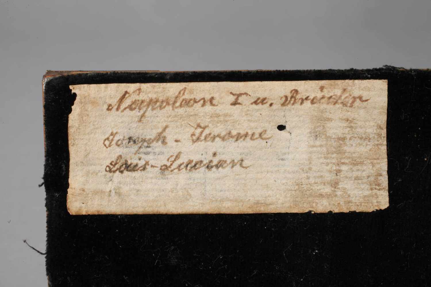 Elfenbeinreliefs Napoleon und seine Brüder 19. Jh., Elfenbein beschnitzt, rückseitig alt - Image 3 of 3