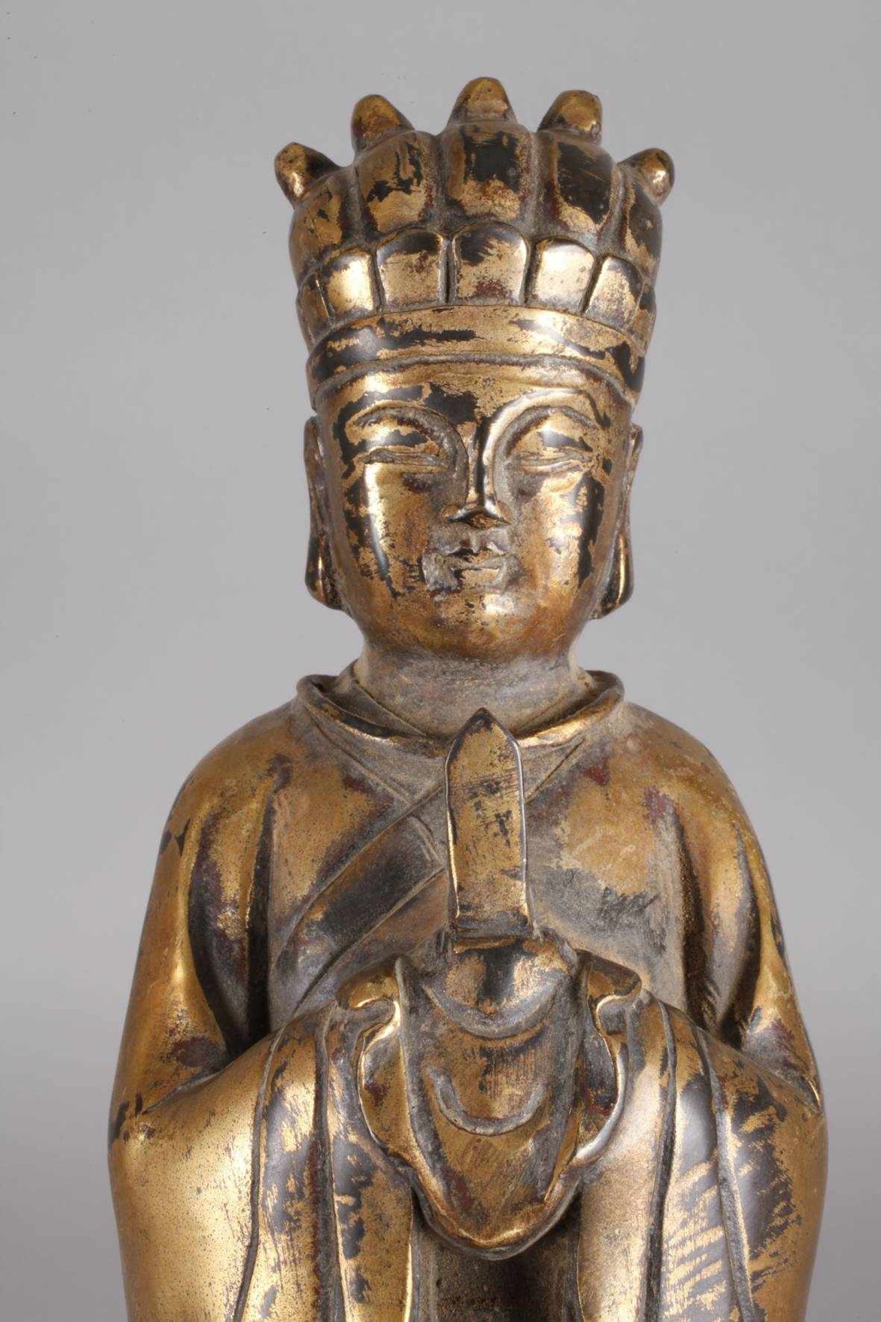 Bronzeplastik Jadekaiser20. Jh., ungemarkt, Bronze bräunlich patiniert, thronende männliche Gottheit - Bild 3 aus 6