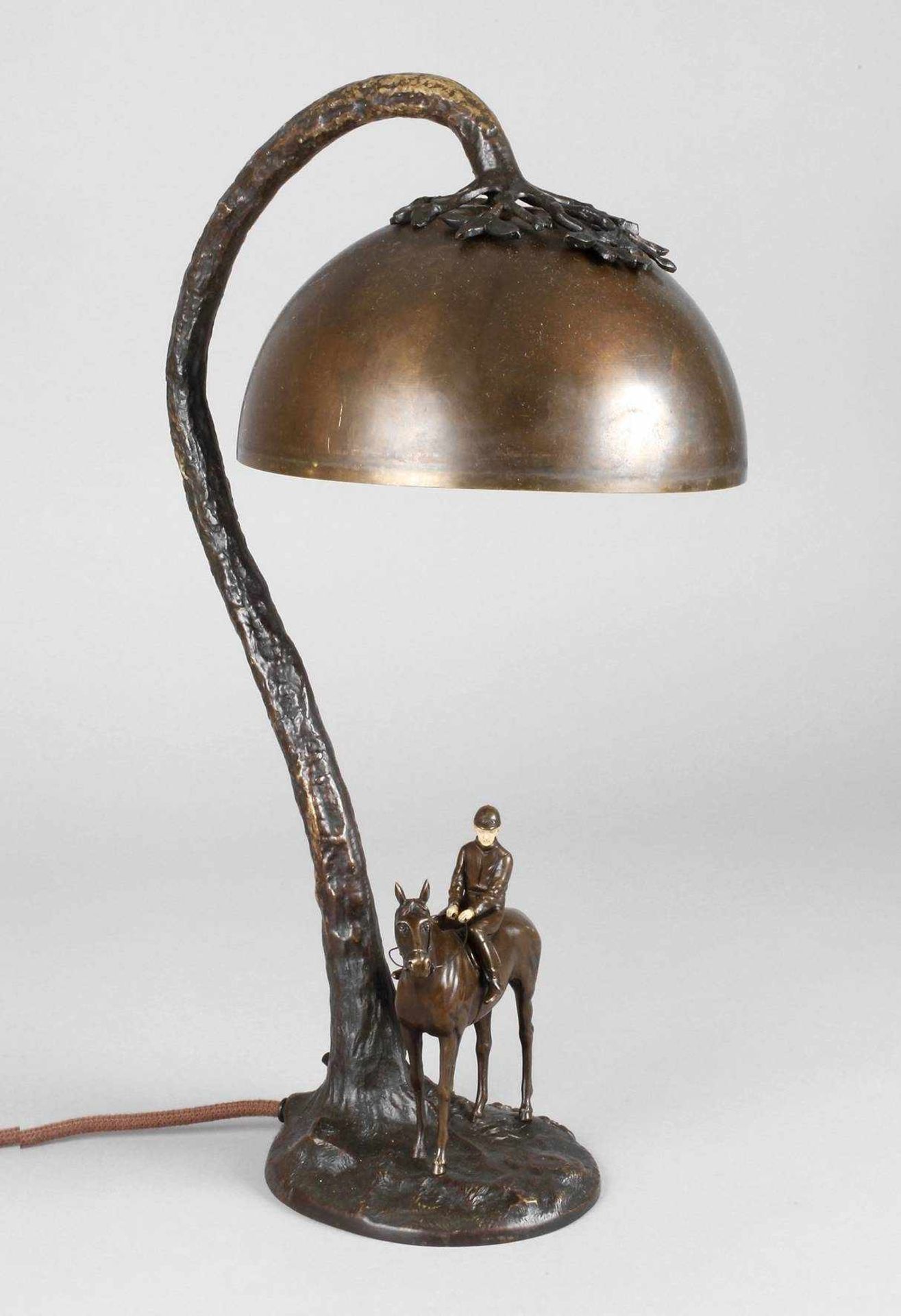 Tischlampe Victor Heinrich Seifertdeutsch, um 1900, seitlich signiert, Bronze mehrteilig gegossen