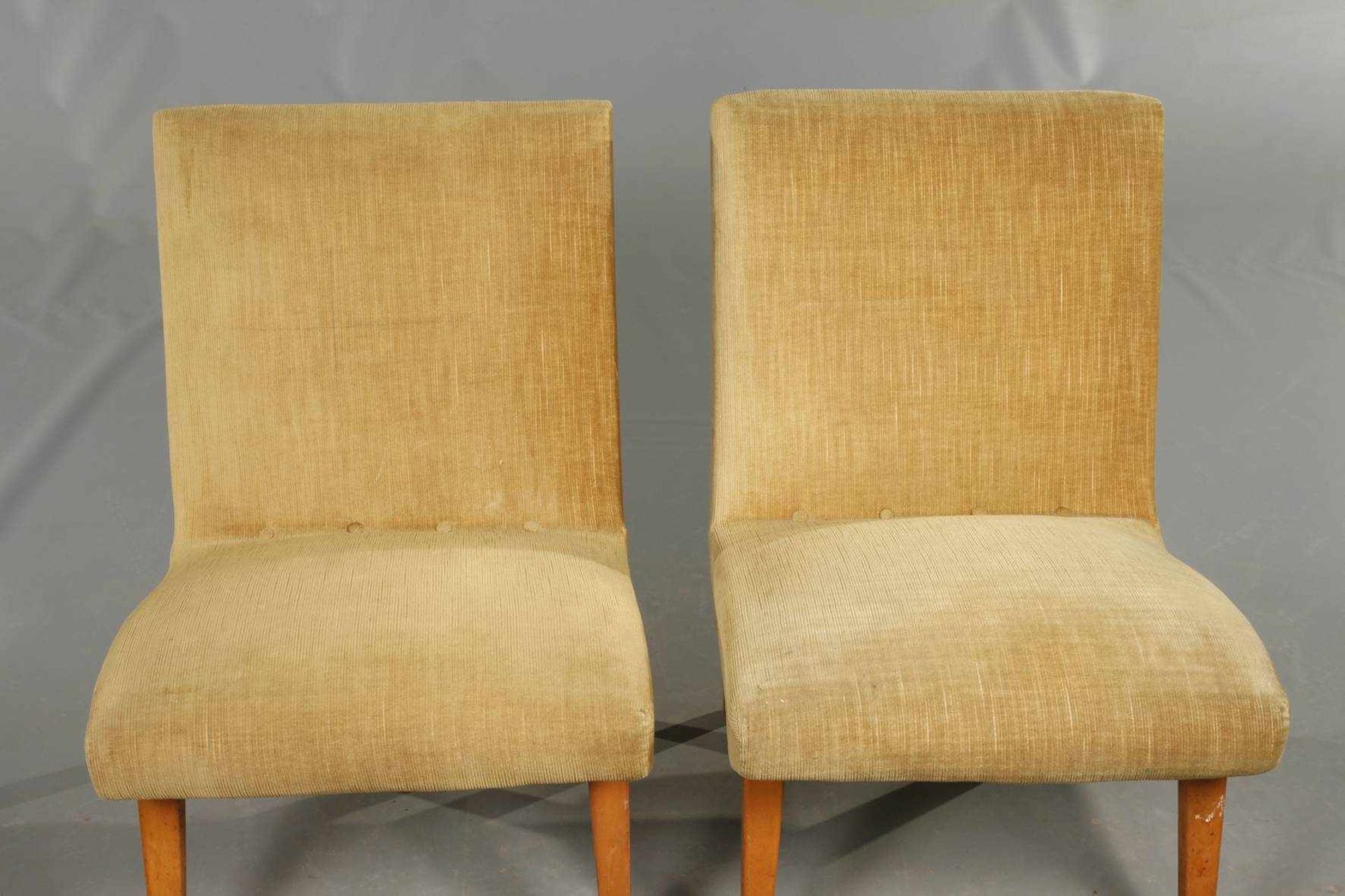 Zwei Sessel Modell "Vostra"Entwurf Jens Risom, Hersteller: Knoll, ca. 1949, Gestell aus Buche - Bild 2 aus 3