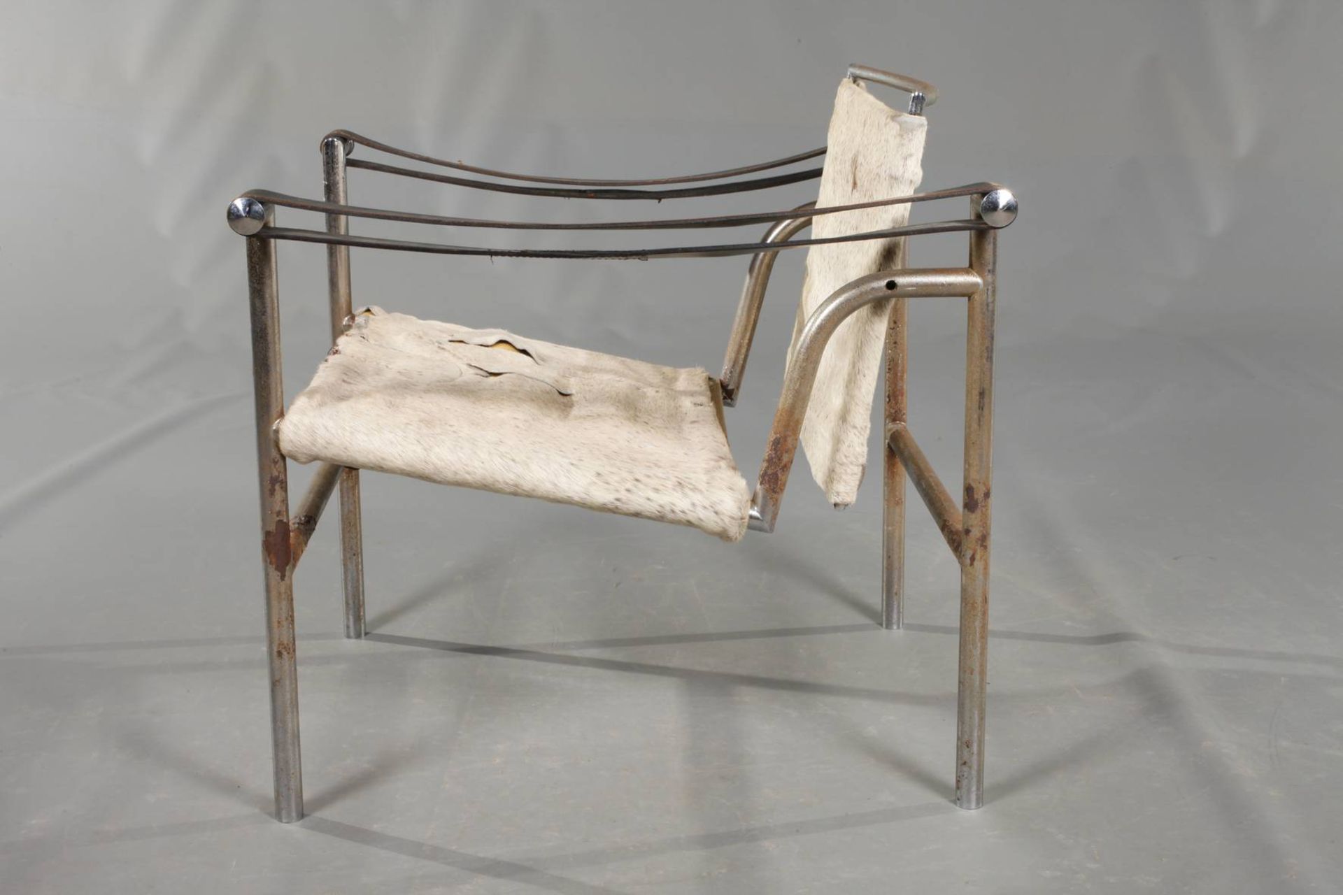 Sessel LC1Entwurf Le Corbusier 1928, Ausführung Cassina Mailand, wohl 1970er Jahre, Gestell - Bild 6 aus 6