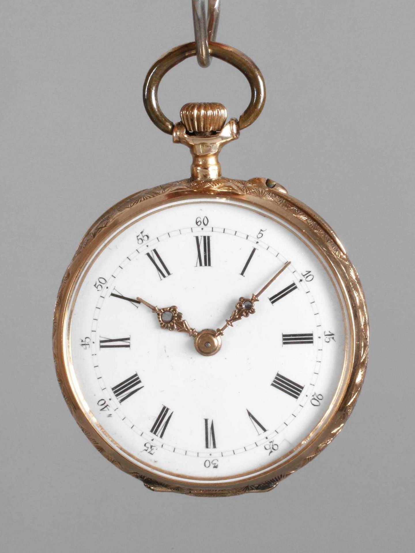 Hängeuhr Goldum 1880, guillochiertes Goldgehäuse gestempelt 585, Zylinderhemmung, makelloses