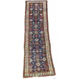 Hamadan Läufer Perserteppich. Iran. Antik, Mitte 19. Jahrhundert. 314 cm x 103 cm. Handgeknüpft.