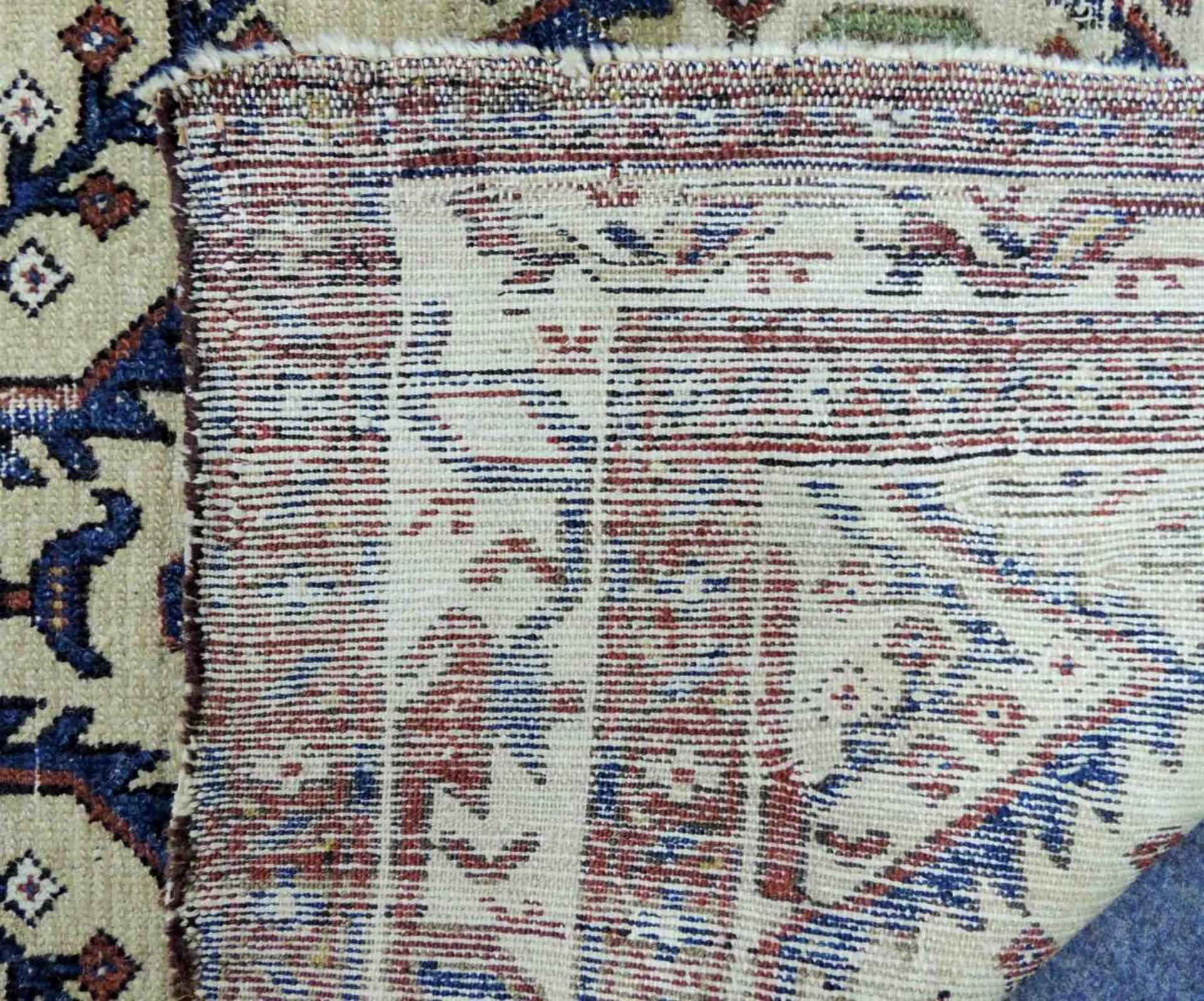 Bachtiar Perserteppich. Iran. Alt, um 1920. 196 cm x 150 cm. Orientteppich, handgeknüpft. Wolle - Bild 5 aus 6