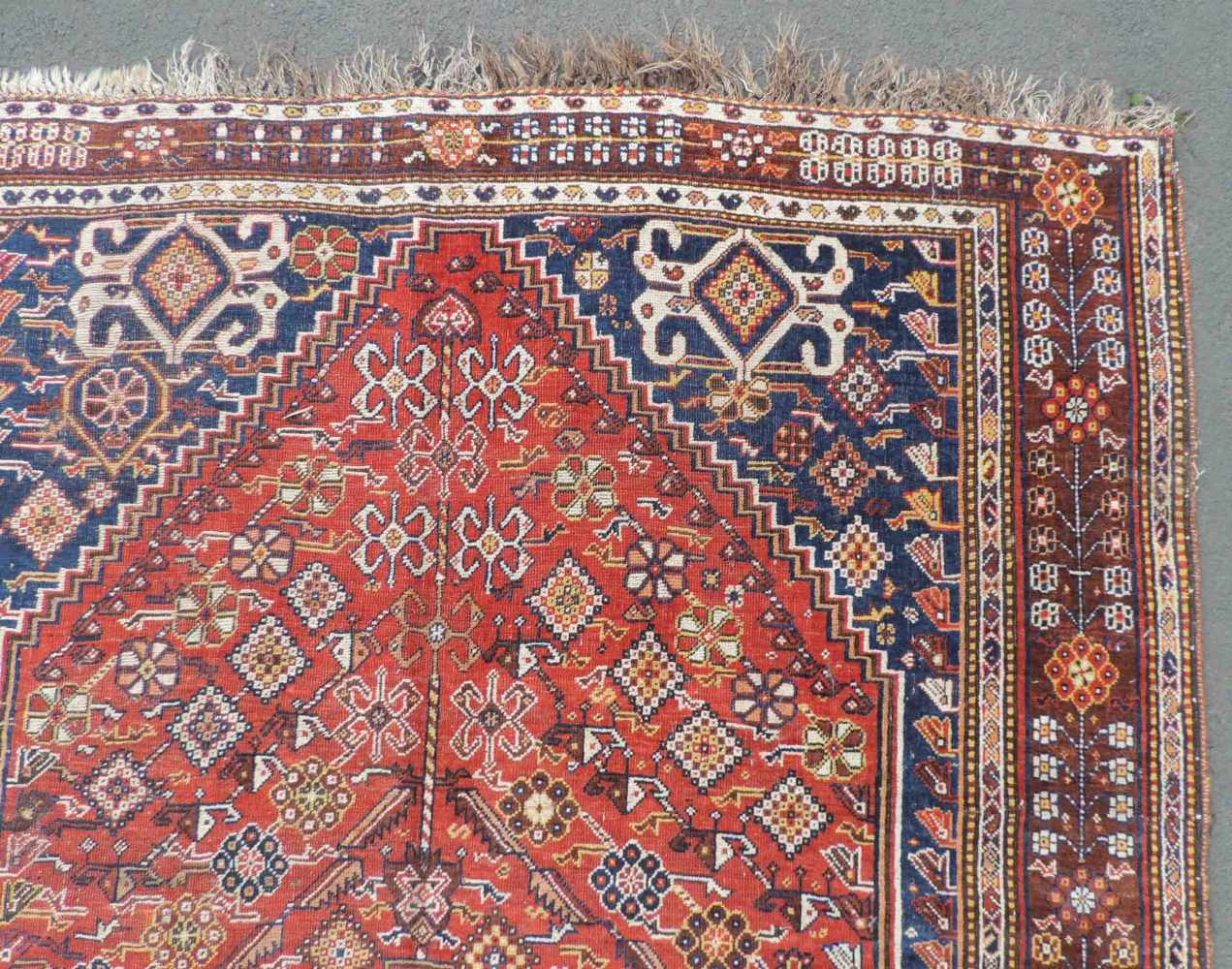 Gashgai, Perserteppich. Iran, alt um 1920. 260 cm x 170 cm. Orientteppich, handgeknüpft. Wolle auf - Image 7 of 9