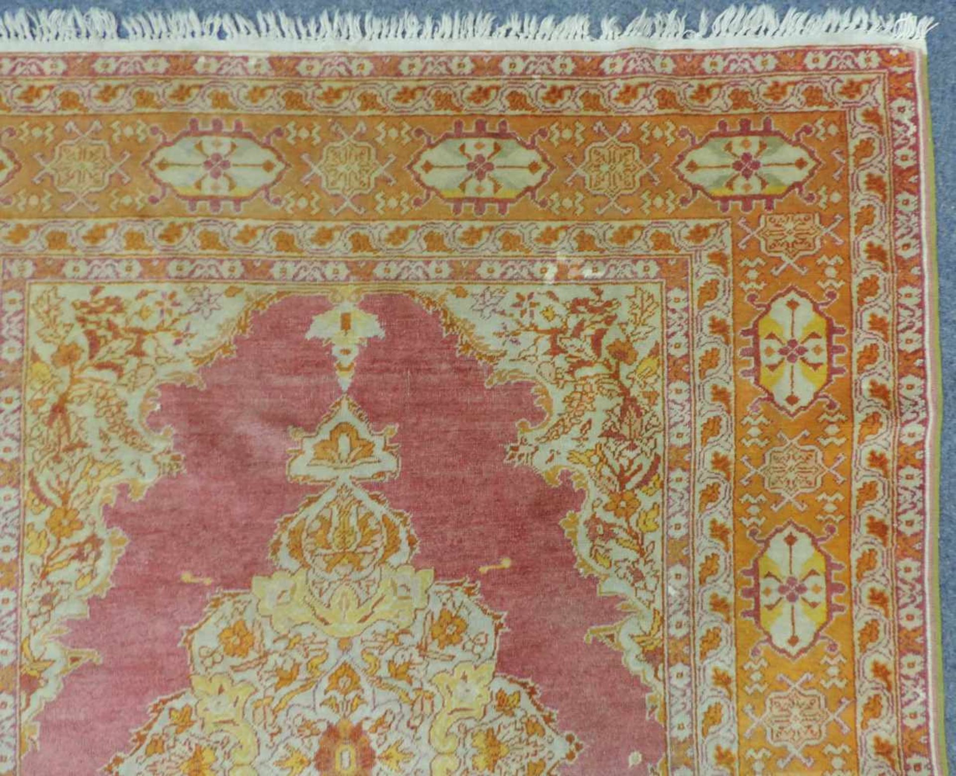 Kapadokien Dorfteppich. Türkei. Alt, um 1900. 139 cm x 167 cm. Handgeknüpft. Wolle auf Baumwolle - Bild 6 aus 8