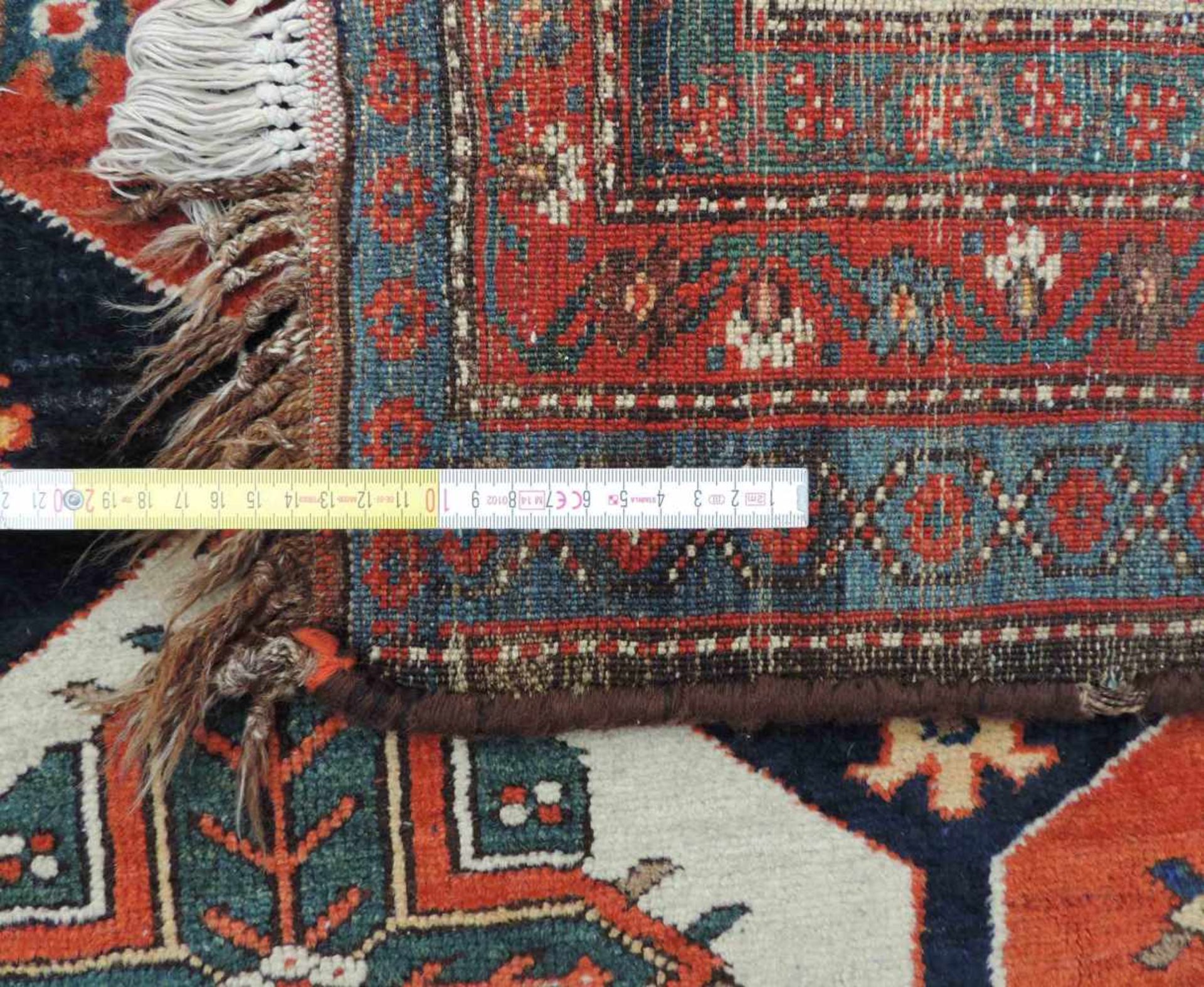 Bachtiar Felderteppich. Persien. Iran, antik, um 1900. 305 cm x 188 cm. Handgeknüpft. Wolle auf - Bild 2 aus 10