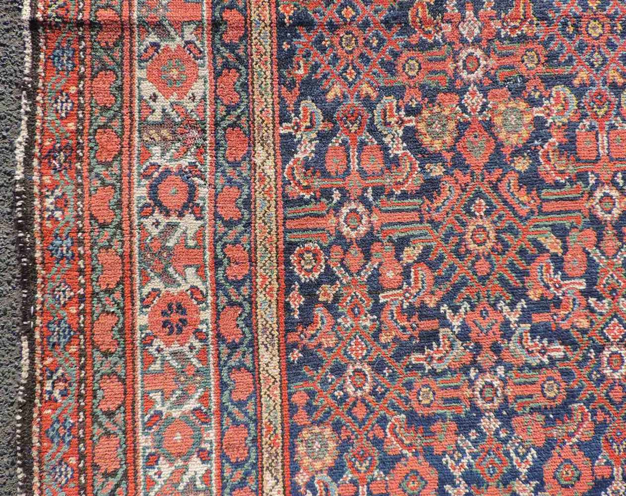 Malayer Galerie Perserteppich. Iran, antik um 1880. 307 cm x 103 cm. Handgeknüpft. Wolle auf - Image 4 of 9