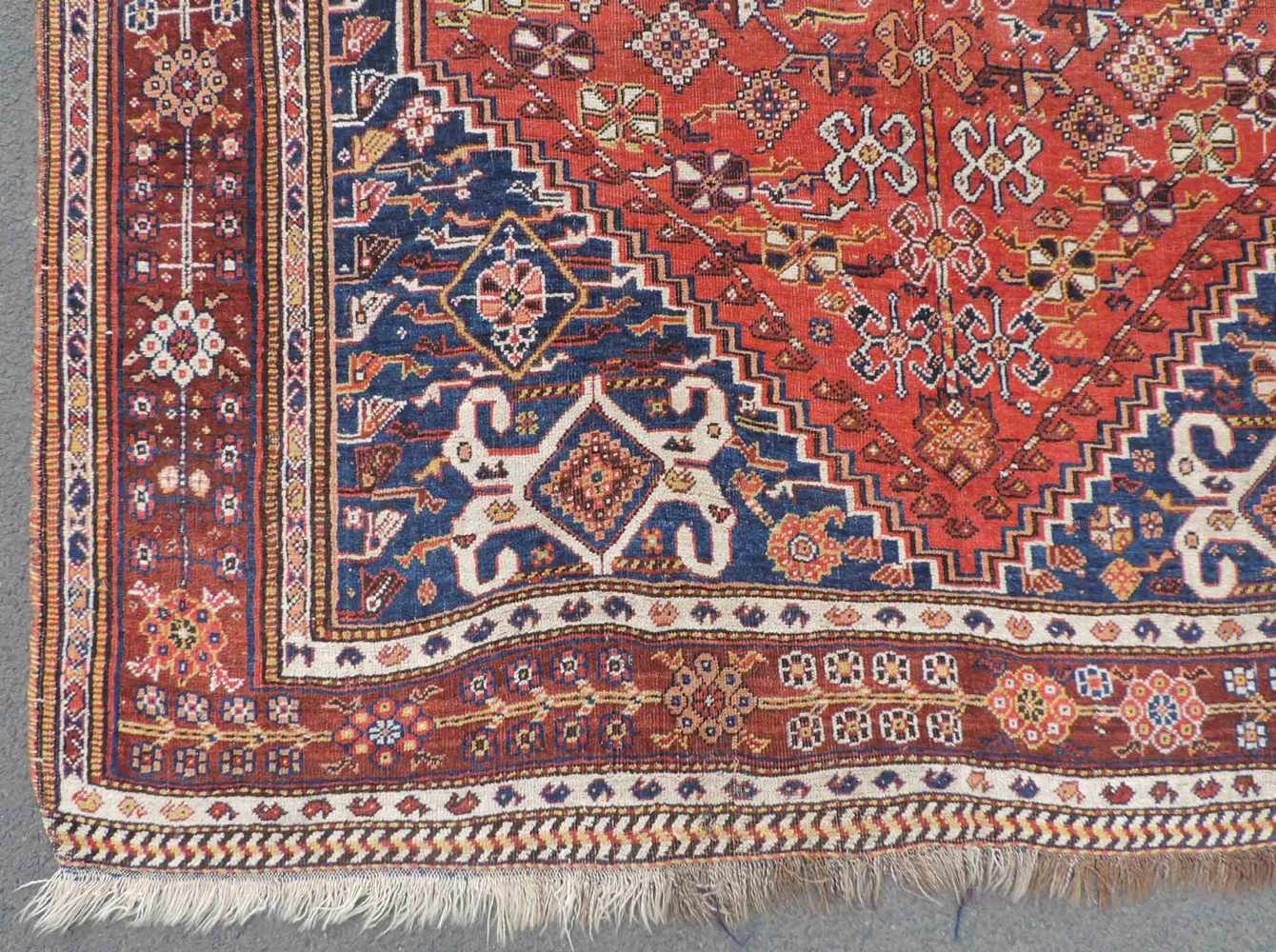Gashgai, Perserteppich. Iran, alt um 1920. 260 cm x 170 cm. Orientteppich, handgeknüpft. Wolle auf - Image 2 of 9