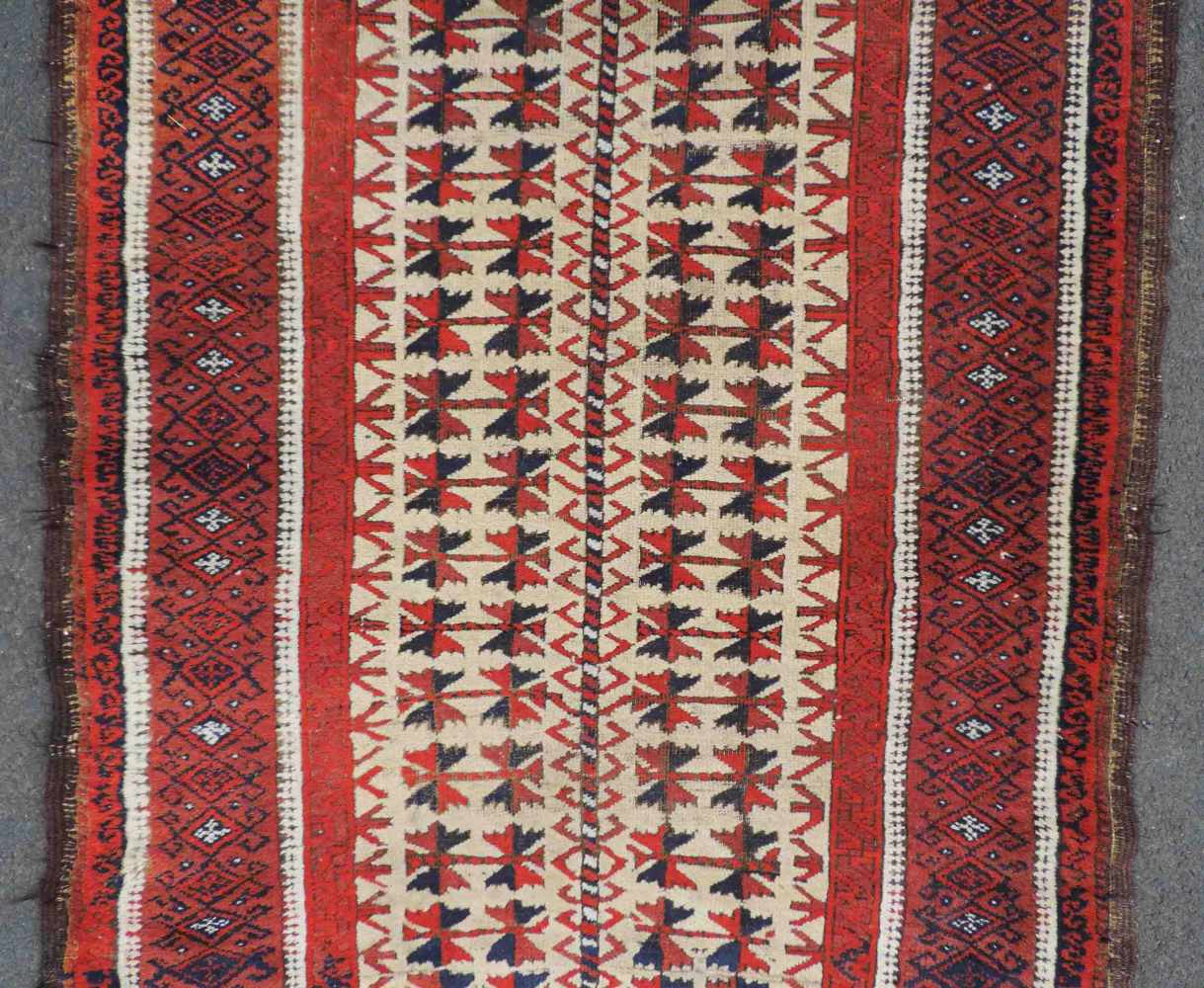 Belutsch Gebetsteppich, antik, spätes 19. Jahrhundert. Iran. 167 cm x 92 cm. Ostpersien. - Image 6 of 6