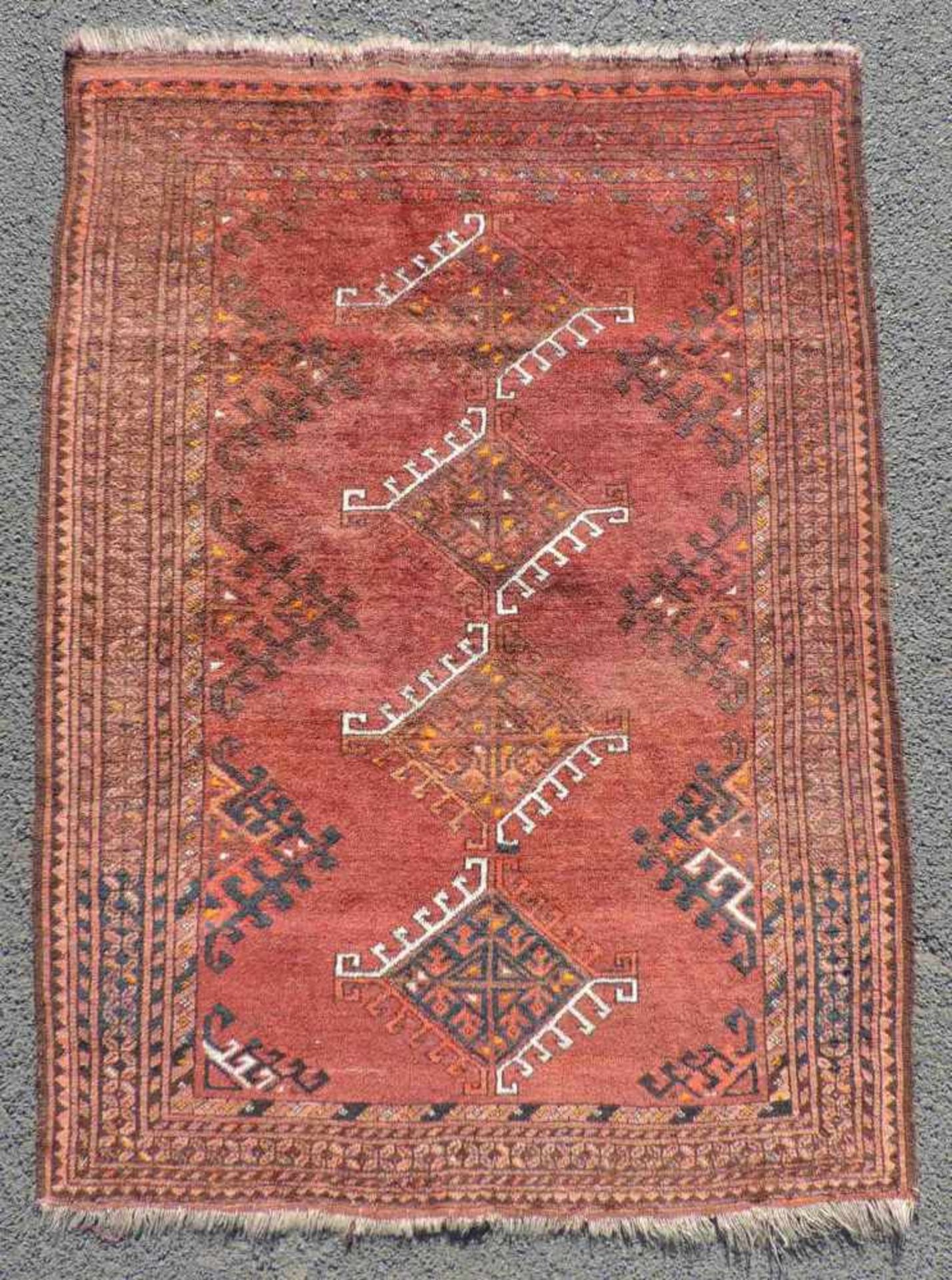 Ersari Stammesteppich. Turkmenistan, alt, um 1920. 143 cm x 107 cm. Handgeknüpft. Wolle auf Wolle. - Bild 9 aus 10