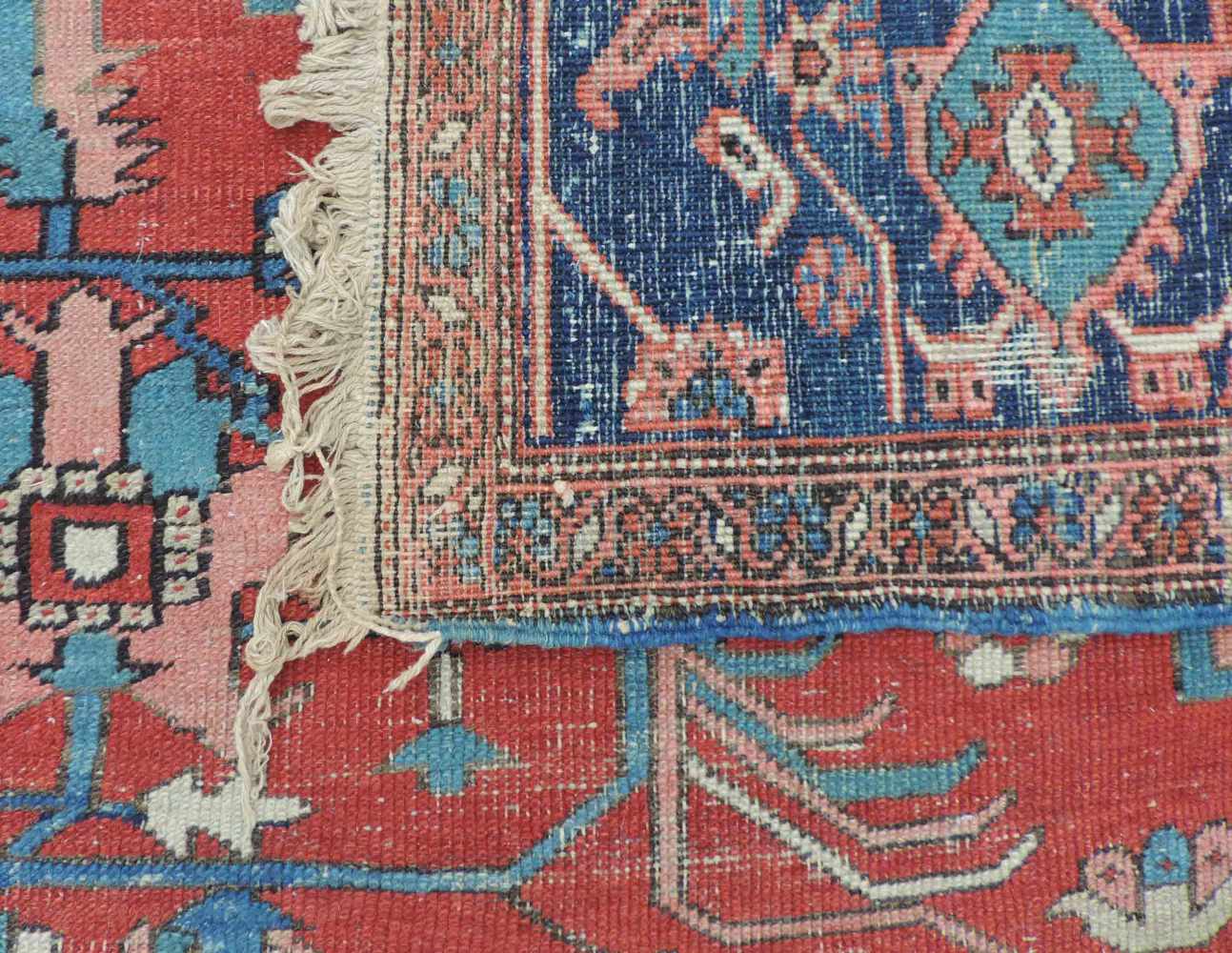 Heris Serapi Perserteppich. Iran. Antik, um 1890. 365 cm x 300 cm. Handgeknüpft. Wolle auf - Image 2 of 11
