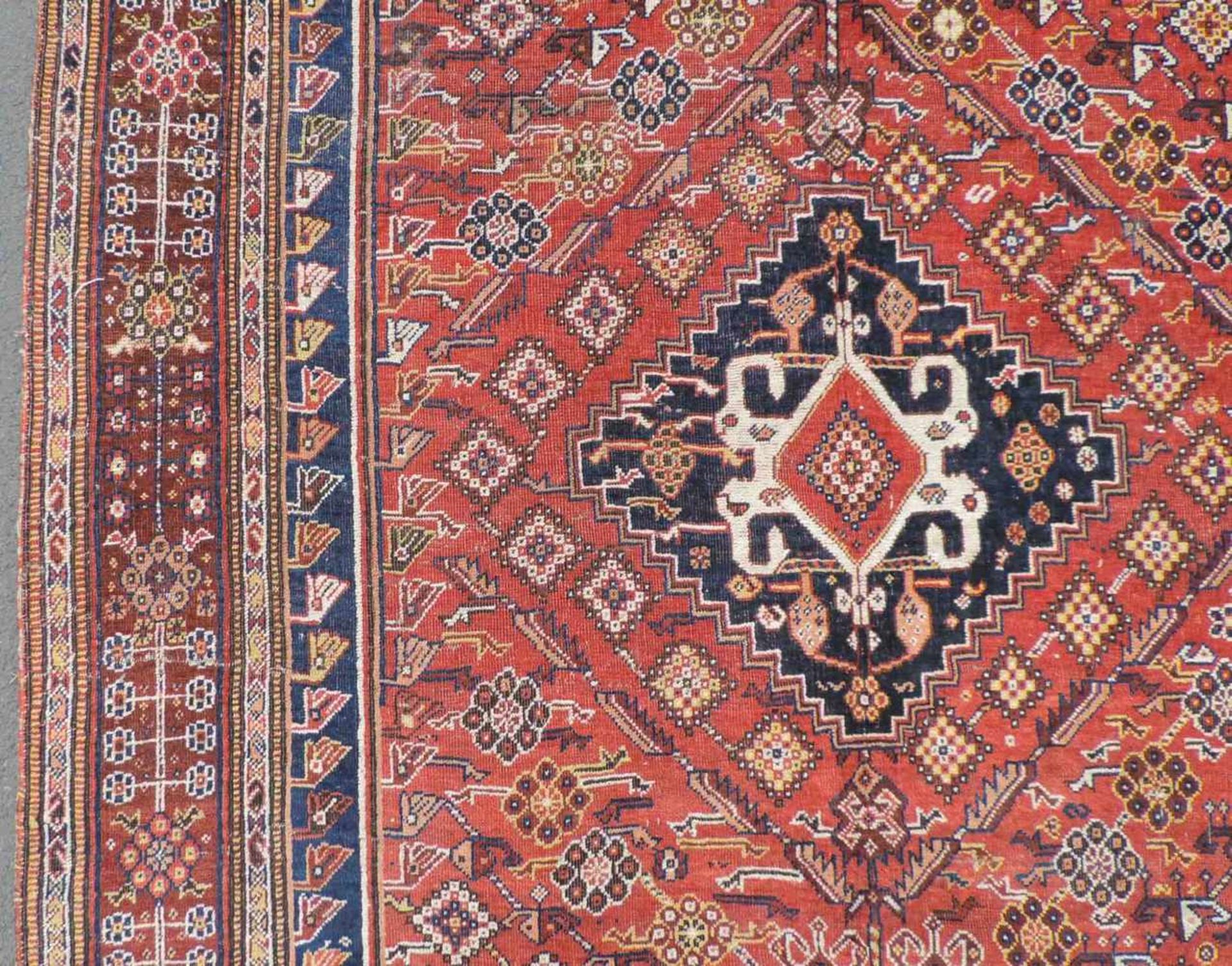 Gashgai, Perserteppich. Iran, alt um 1920. 260 cm x 170 cm. Orientteppich, handgeknüpft. Wolle auf - Bild 4 aus 9