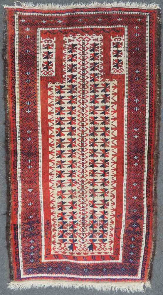 Belutsch Gebetsteppich, antik, spätes 19. Jahrhundert. Iran. 167 cm x 92 cm. Ostpersien.