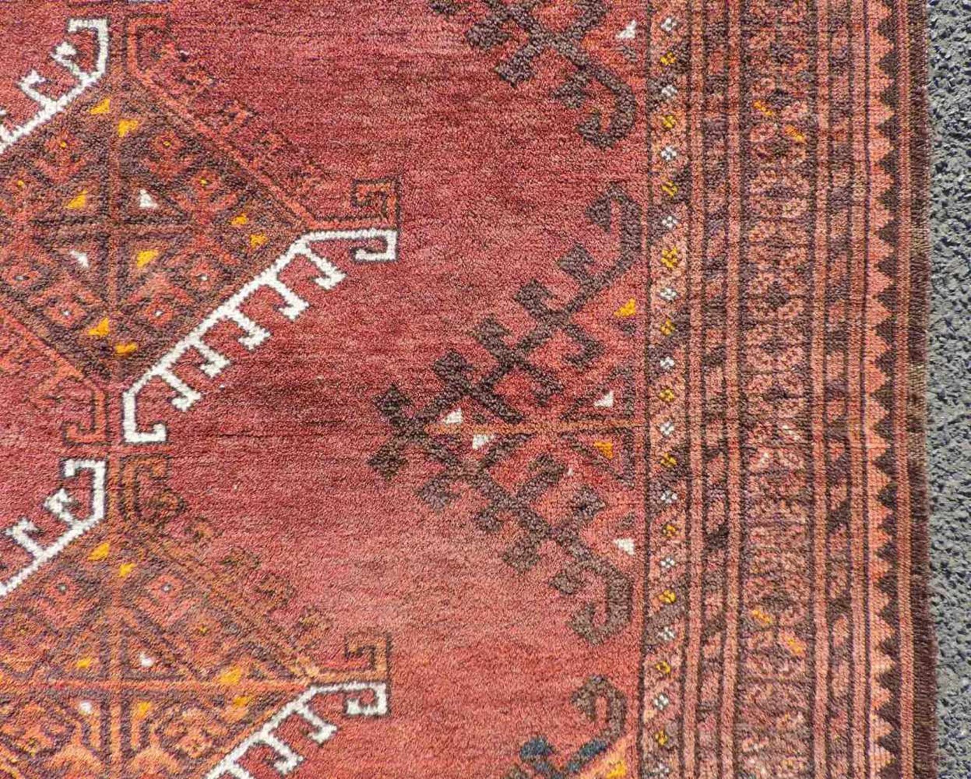 Ersari Stammesteppich. Turkmenistan, alt, um 1920. 143 cm x 107 cm. Handgeknüpft. Wolle auf Wolle. - Bild 6 aus 10